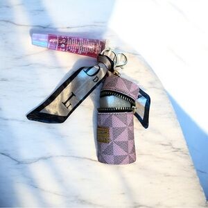 Bag Charm Pink Check Bucket Zippered Coin Purse Key Chain Lip Gloss, Mini Twilly